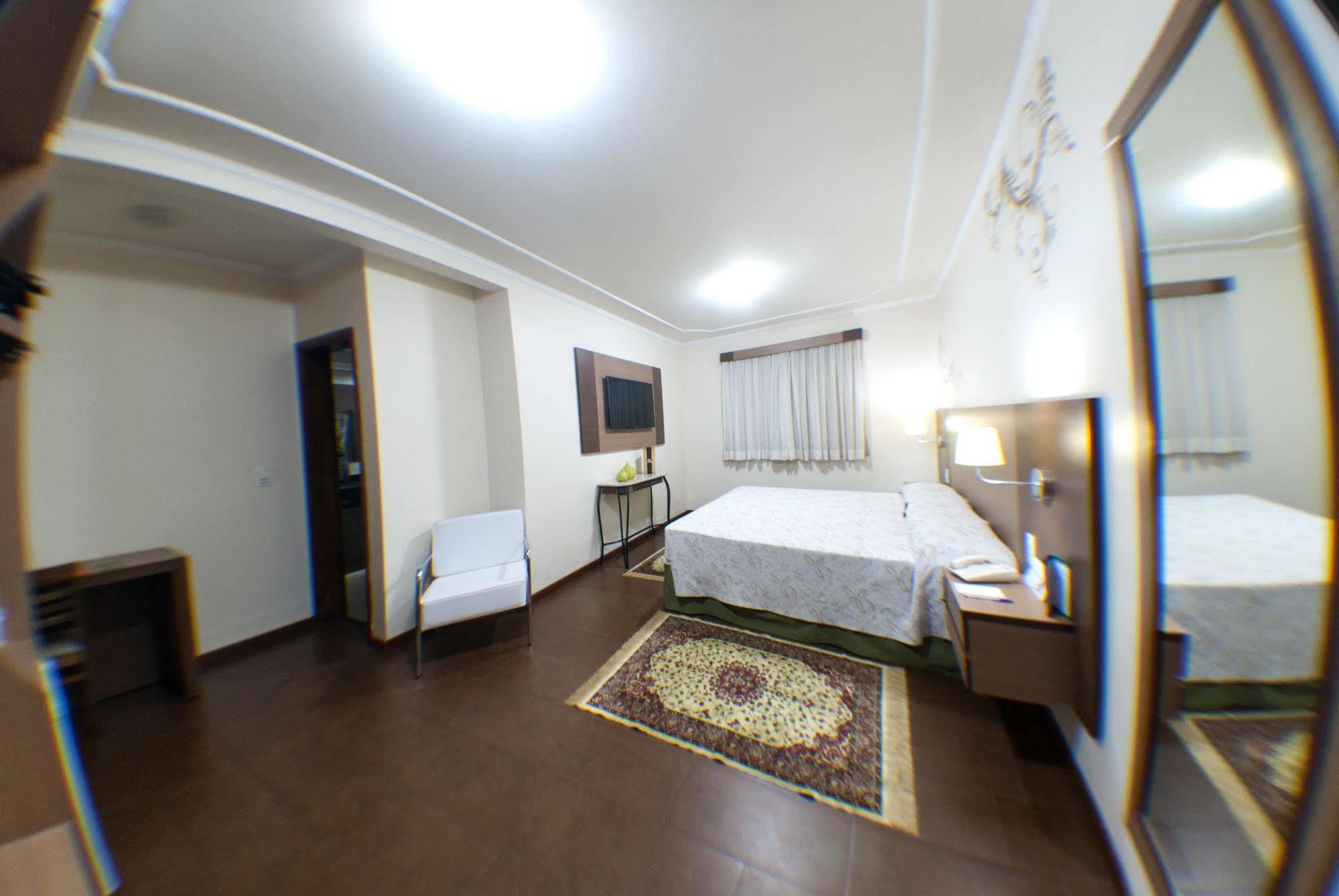 Hotel Premium Пирасунунга Екстериор снимка